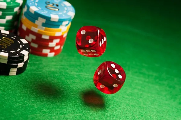 qqrr platform interface showing multiple game categories and sportsbook markets